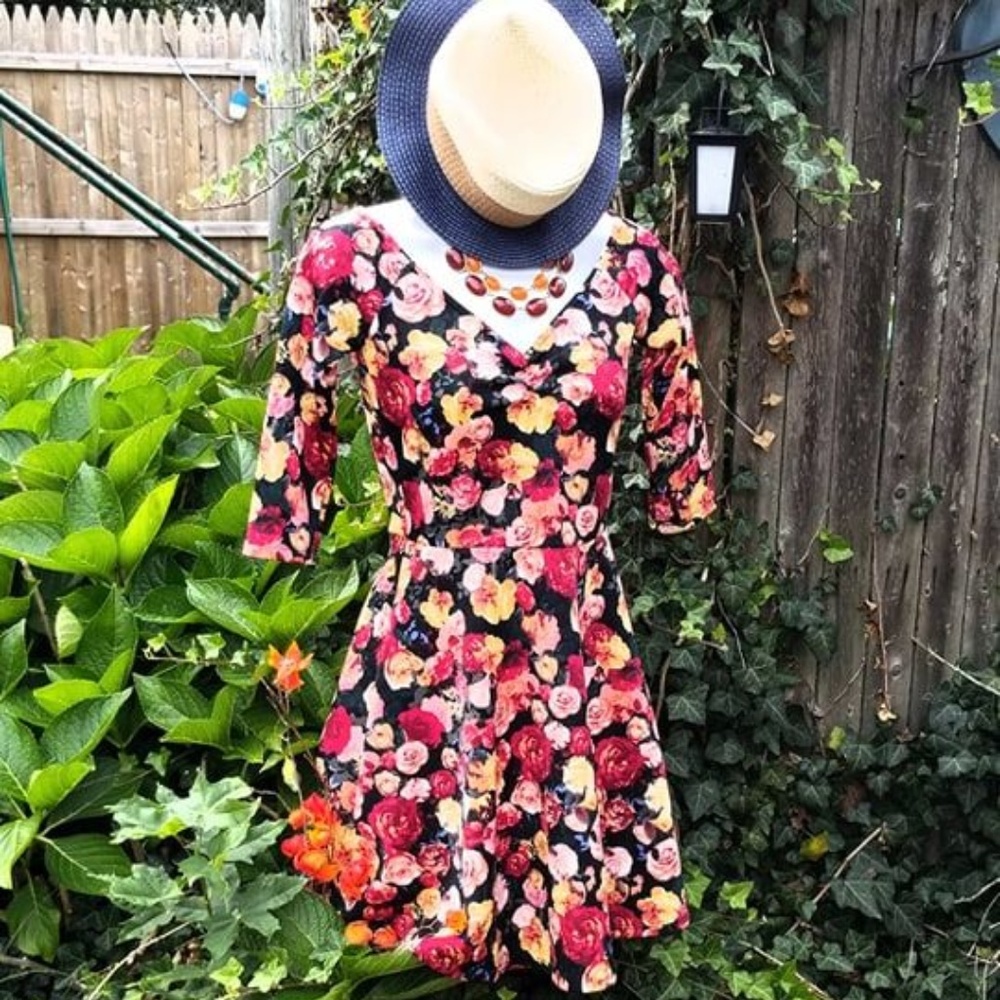 Flower Garden Delight DRESS ▪︎ Forever 21 - Picture 1 of 8